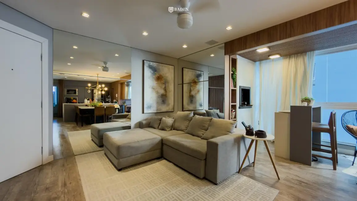 Foto 2 de Apartamento com 3 quartos à venda, 95m2 em Balneario Camboriu - SC