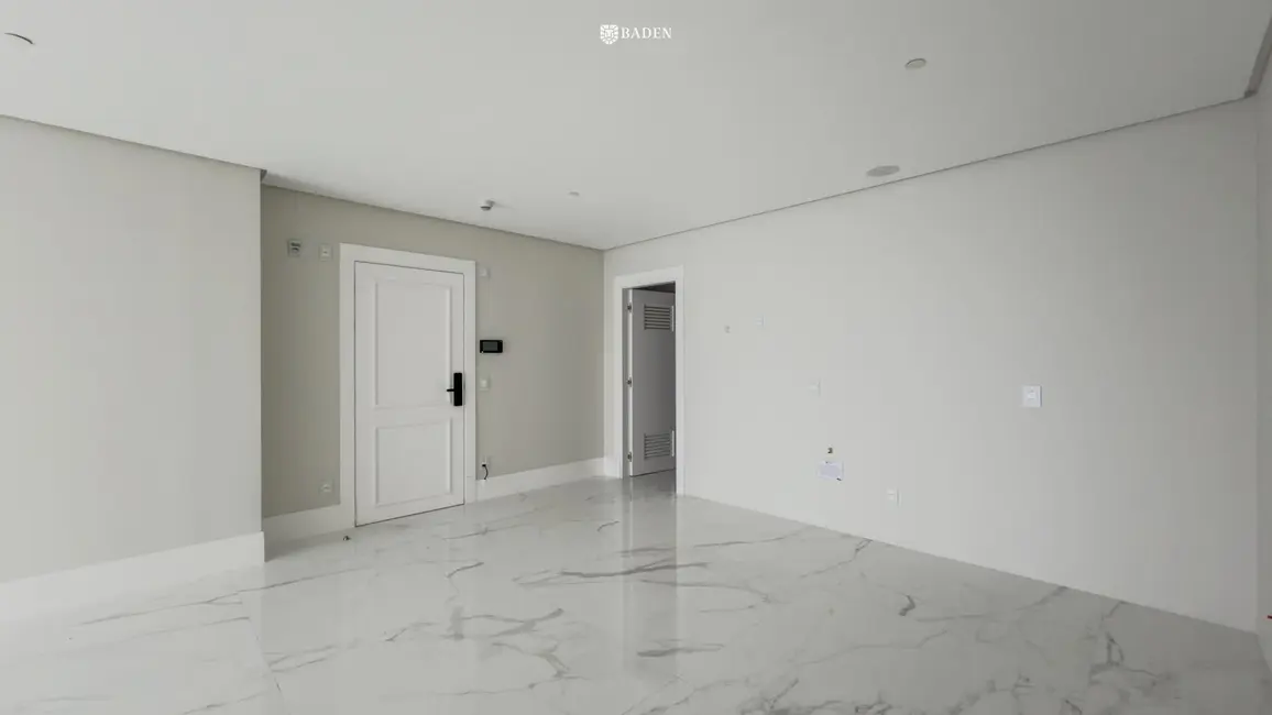 Apartamento com 4 quartos à venda, 184m2 em Balneario Camboriu - SC - imagem 8 Foto 8 de Apartamento com 4 quartos à venda, 184m2 em Balneario Camboriu - SC