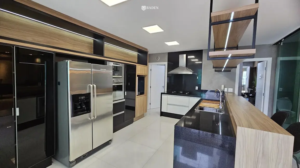 Foto 5 de Apartamento com 3 quartos à venda, 177m2 em Centro, Balneario Camboriu - SC