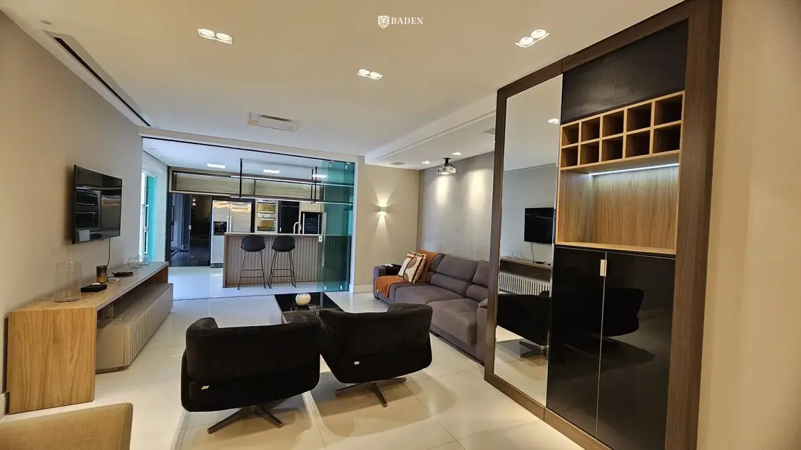 Foto 3 de Apartamento com 3 quartos à venda, 177m2 em Centro, Balneario Camboriu - SC