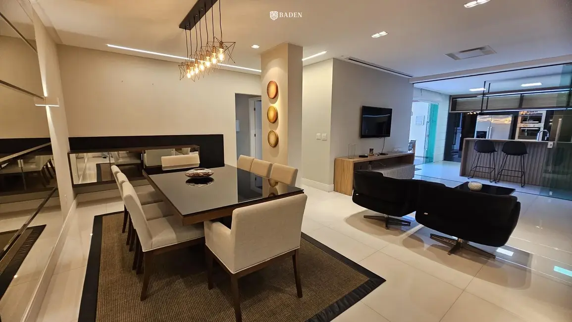 Foto 1 de Apartamento com 3 quartos à venda, 177m2 em Centro, Balneario Camboriu - SC
