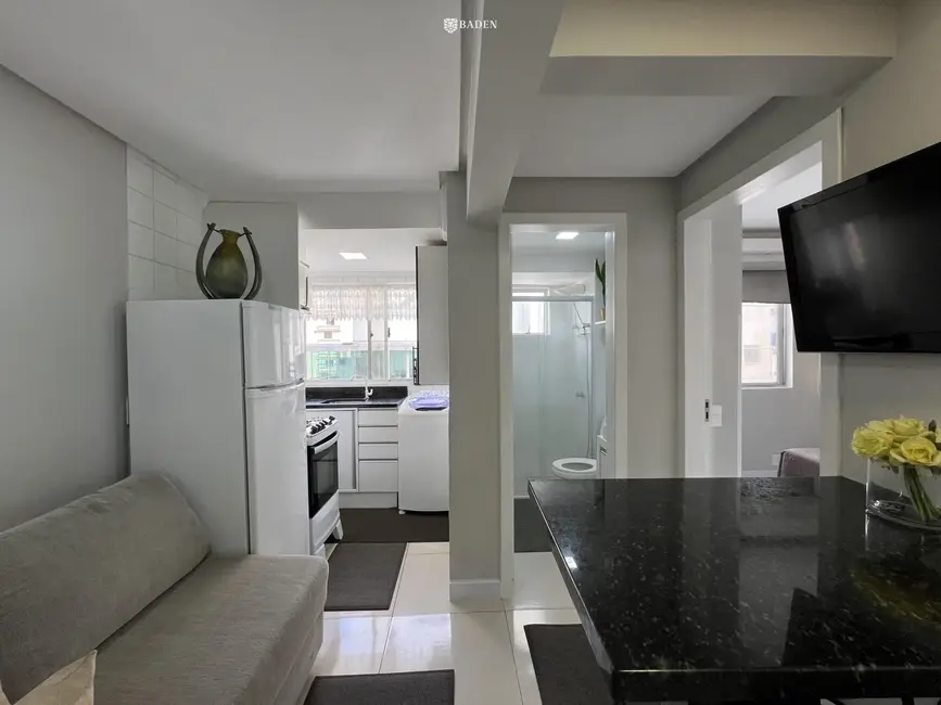 Foto 4 de Apartamento com 2 quartos para alugar, 60m2 em Pioneiros, Balneario Camboriu - SC