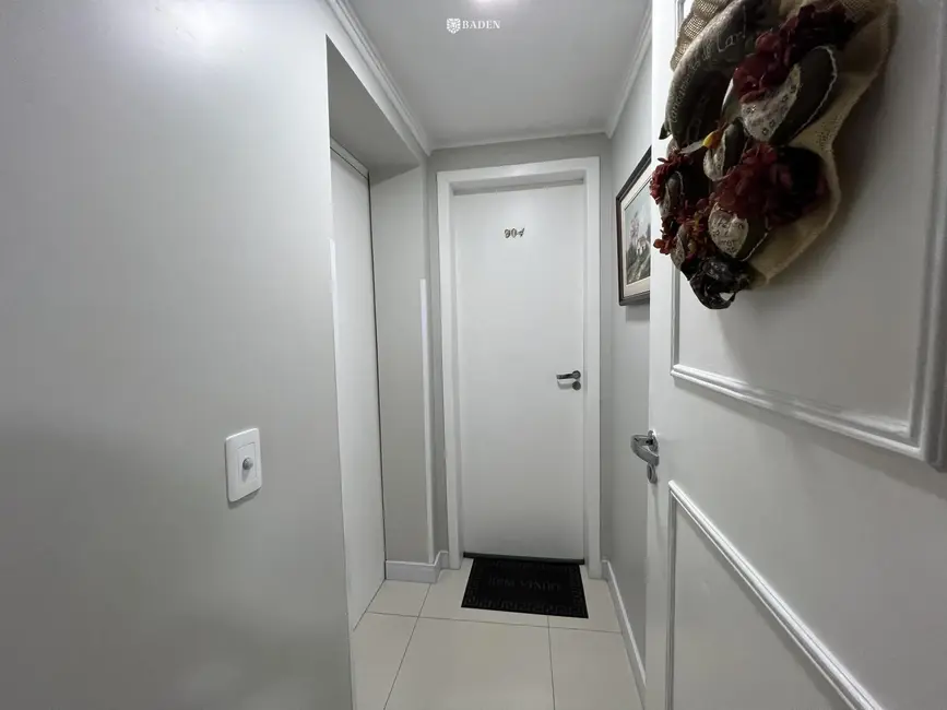 Foto 2 de Apartamento com 2 quartos para alugar, 60m2 em Pioneiros, Balneario Camboriu - SC