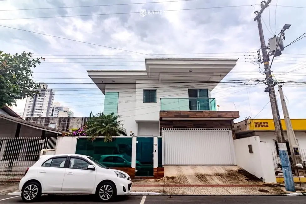 Foto 1 de Casa com 4 quartos à venda, 284m2 em Centro, Balneario Camboriu - SC
