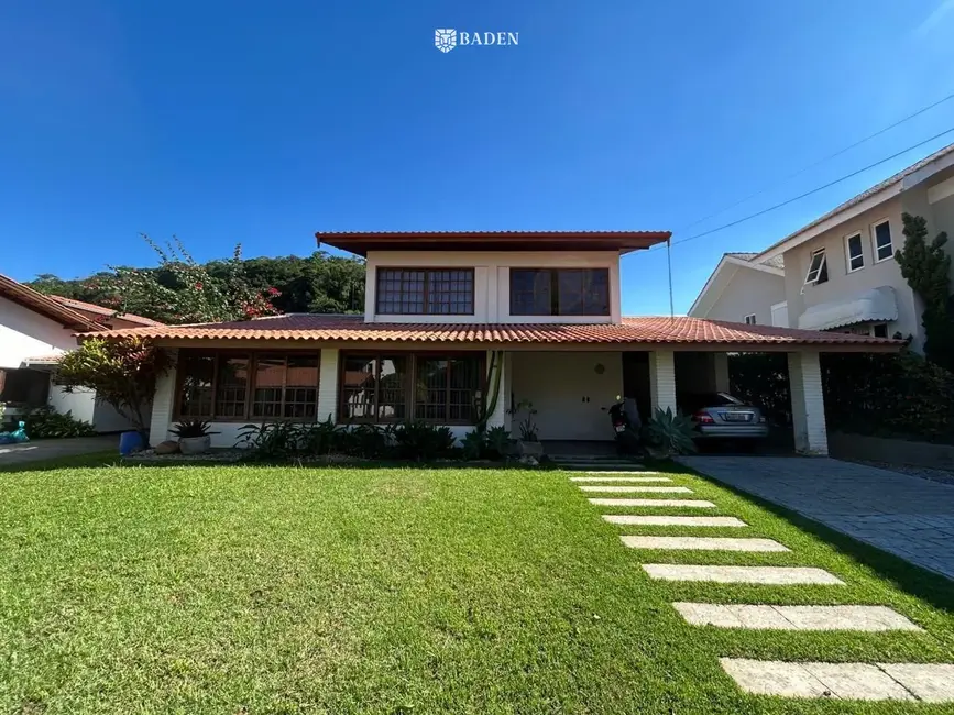 Foto 1 de Casa de Condomínio com 5 quartos à venda, 400m2 em Estados, Balneario Camboriu - SC