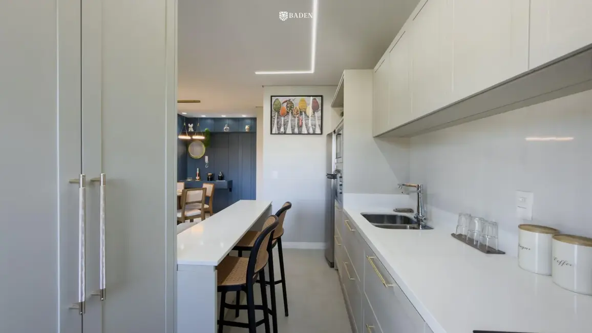 Apartamento com 2 quartos à venda, 64m2 em Praia dos Amores, Balneario Camboriu - SC - imagem 5 Foto 5 de Apartamento com 2 quartos à venda, 64m2 em Praia dos Amores, Balneario Camboriu - SC