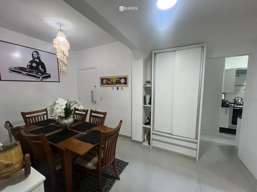 Apartamento com 3 quartos à venda, 65m2 em Centro, Balneario Camboriu - SC - imagem 6 Foto 6 de Apartamento com 3 quartos à venda, 65m2 em Centro, Balneario Camboriu - SC