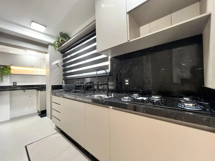 Apartamento com 3 quartos à venda, 105m2 em Centro, Balneario Camboriu - SC - imagem 6 Foto 6 de Apartamento com 3 quartos à venda, 105m2 em Centro, Balneario Camboriu - SC