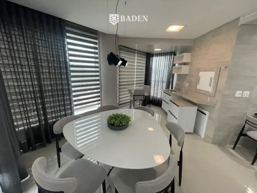 Apartamento com 3 quartos à venda, 136m2 em Centro, Balneario Camboriu - SC - imagem 6 Foto 6 de Apartamento com 3 quartos à venda, 136m2 em Centro, Balneario Camboriu - SC