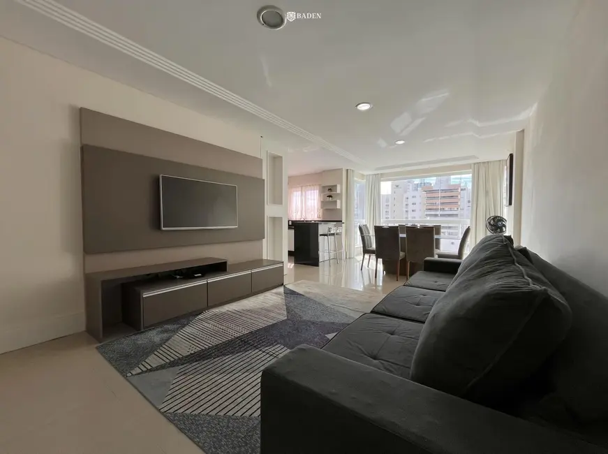 Foto 2 de Apartamento com 4 quartos para alugar, 136m2 em Balneario Camboriu - SC