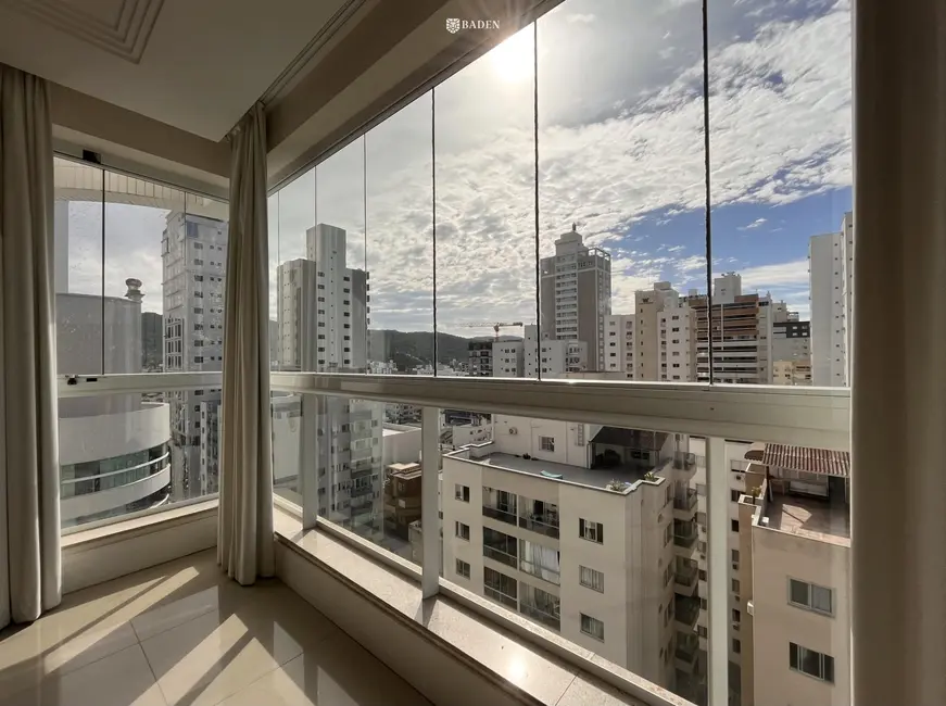 Foto 3 de Apartamento com 4 quartos para alugar, 136m2 em Balneario Camboriu - SC