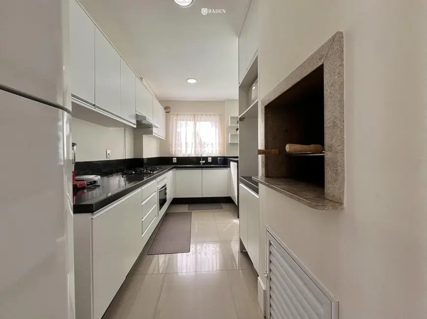 Foto 9 de Apartamento com 4 quartos para alugar, 136m2 em Balneario Camboriu - SC