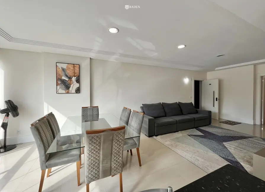 Foto 4 de Apartamento com 4 quartos para alugar, 136m2 em Balneario Camboriu - SC