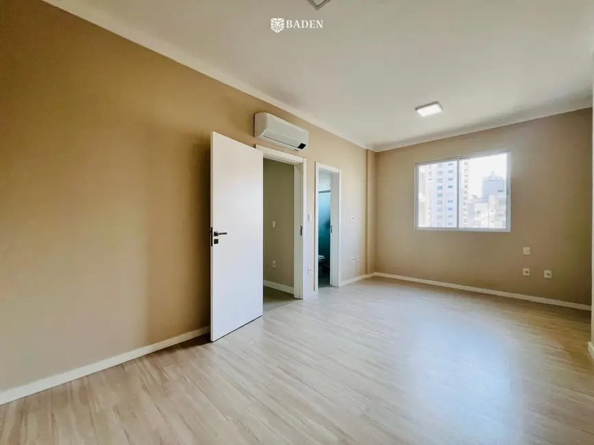 Foto 7 de Apartamento com 3 quartos à venda, 134m2 em Centro, Balneario Camboriu - SC