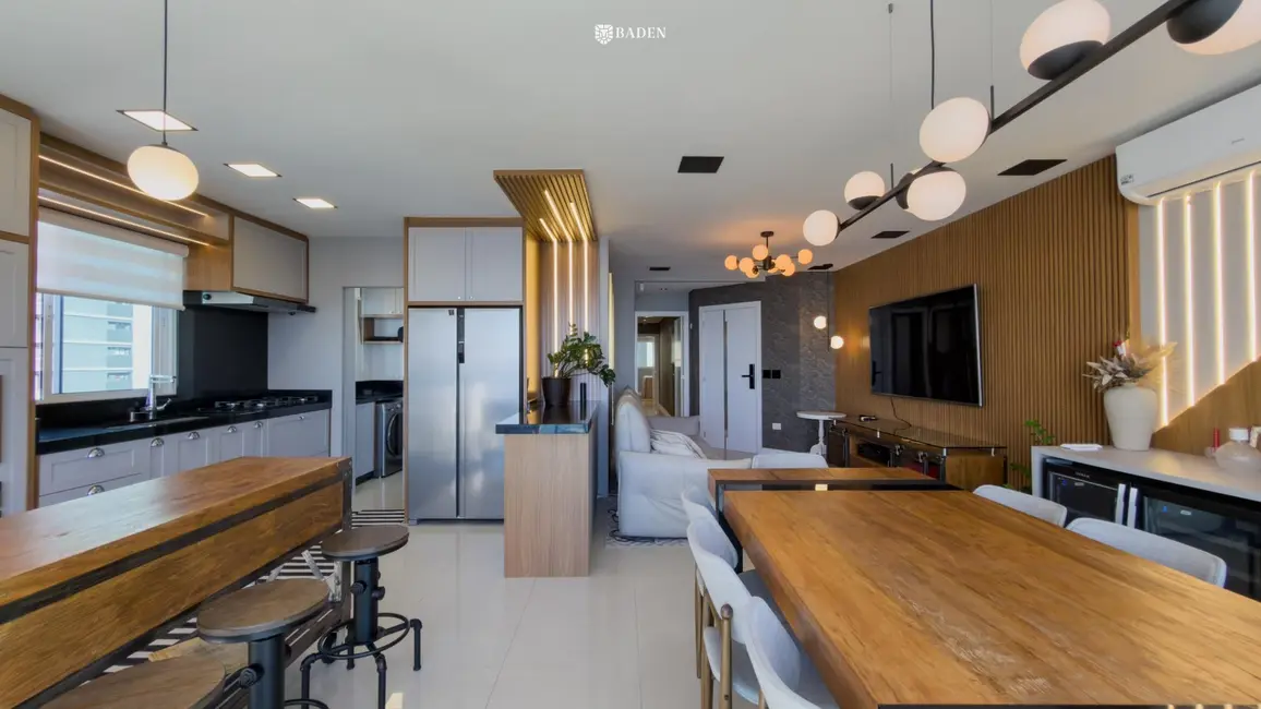 Apartamento com 4 quartos para alugar, 131m2 em Pioneiros, Balneario Camboriu - SC - imagem 7 Foto 7 de Apartamento com 4 quartos para alugar, 131m2 em Pioneiros, Balneario Camboriu - SC