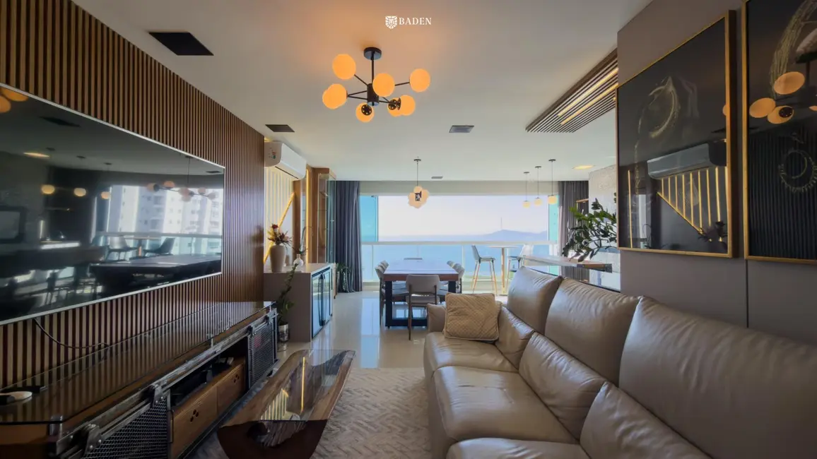 Apartamento com 4 quartos para alugar, 131m2 em Pioneiros, Balneario Camboriu - SC - imagem 2 Foto 2 de Apartamento com 4 quartos para alugar, 131m2 em Pioneiros, Balneario Camboriu - SC