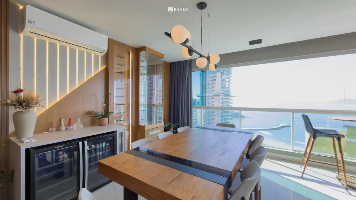 Apartamento com 4 quartos para alugar, 131m2 em Pioneiros, Balneario Camboriu - SC - imagem 5 Foto 5 de Apartamento com 4 quartos para alugar, 131m2 em Pioneiros, Balneario Camboriu - SC
