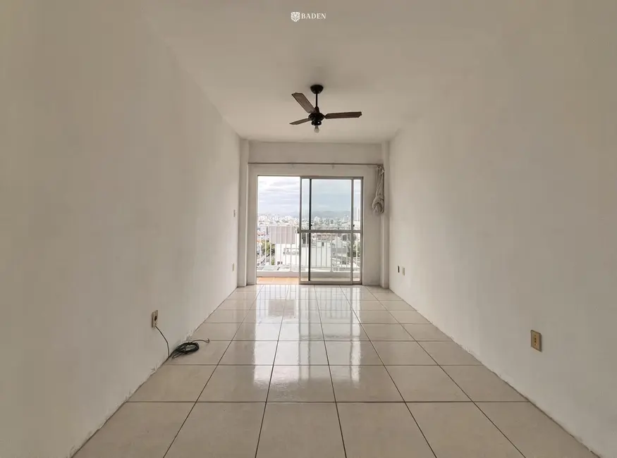 Foto 1 de Apartamento com 1 quarto à venda, 50m2 em Centro, Balneario Camboriu - SC