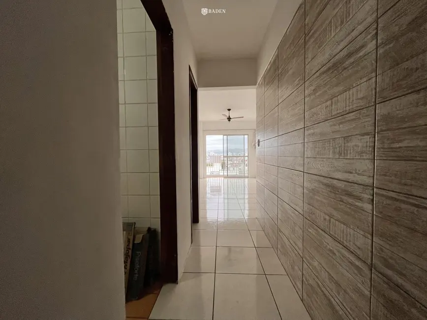 Foto 2 de Apartamento com 1 quarto à venda, 50m2 em Centro, Balneario Camboriu - SC