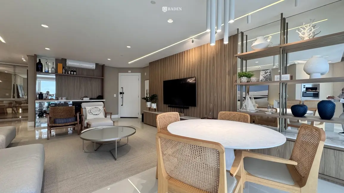 Apartamento com 3 quartos à venda, 164m2 em Balneario Camboriu - SC - imagem 4 Foto 4 de Apartamento com 3 quartos à venda, 164m2 em Balneario Camboriu - SC