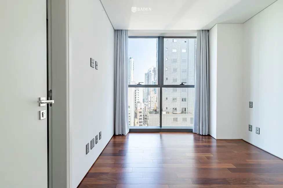 Foto 7 de Apartamento com 4 quartos à venda, 248m2 em Balneario Camboriu - SC