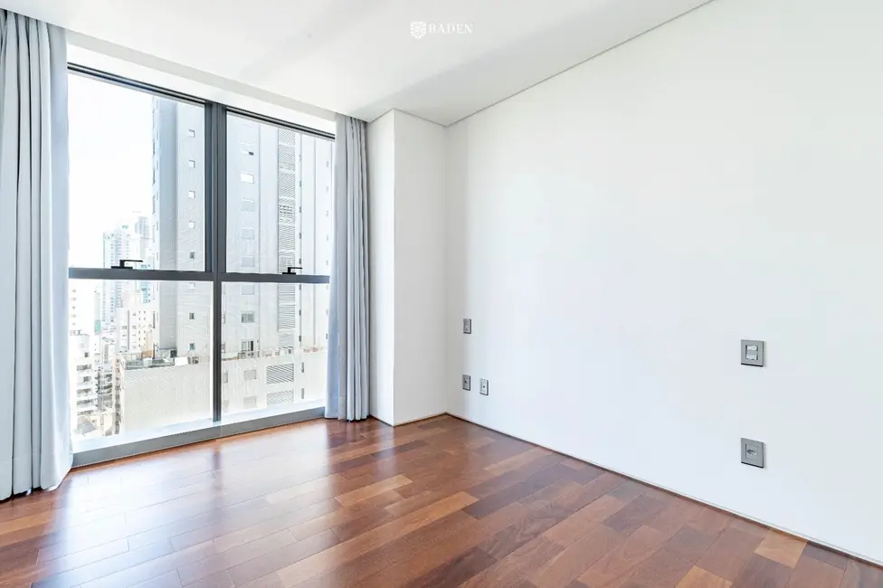 Foto 8 de Apartamento com 4 quartos à venda, 248m2 em Balneario Camboriu - SC