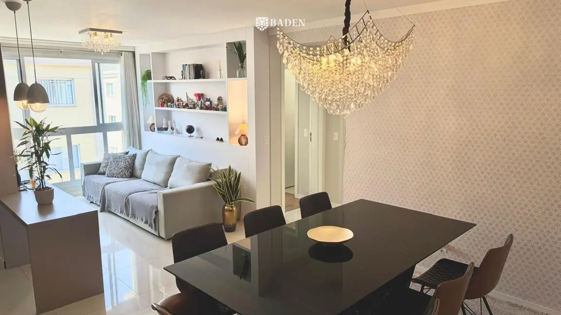 Apartamento com 2 quartos à venda, 68m2 em Balneario Camboriu - SC - imagem 3 Foto 3 de Apartamento com 2 quartos à venda, 68m2 em Balneario Camboriu - SC