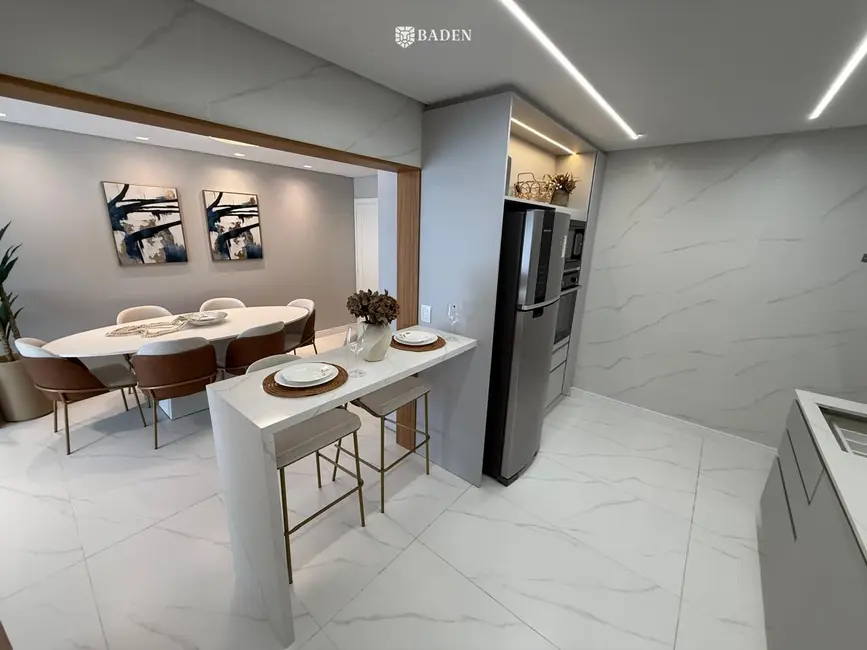 Apartamento com 3 quartos à venda, 111m2 em Centro, Balneario Camboriu - SC - imagem 5 Foto 5 de Apartamento com 3 quartos à venda, 111m2 em Centro, Balneario Camboriu - SC