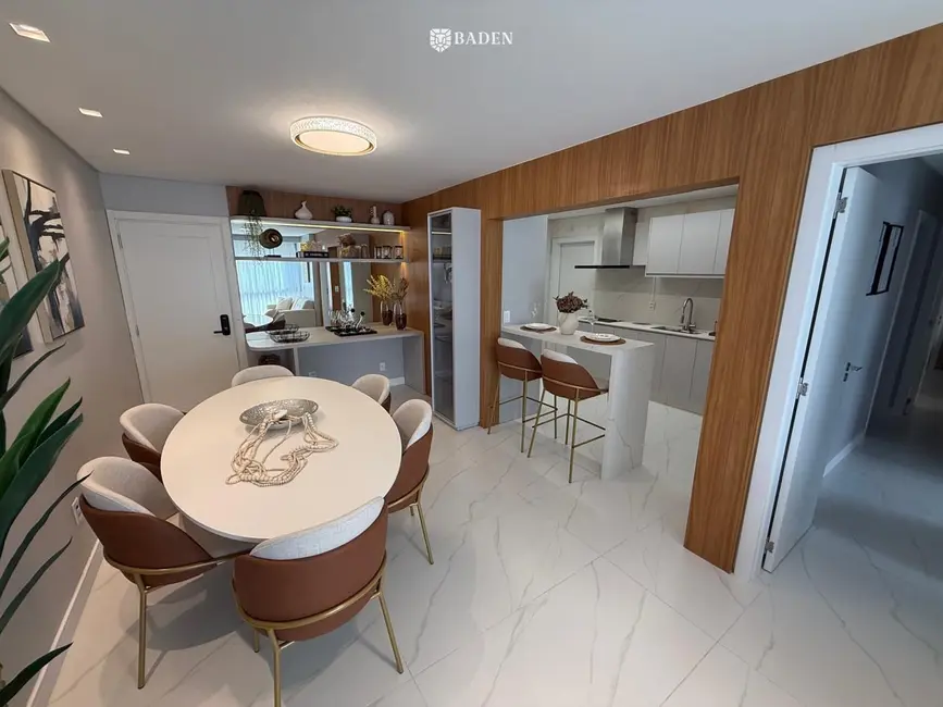 Apartamento com 3 quartos à venda, 111m2 em Centro, Balneario Camboriu - SC - imagem 1 Foto 1 de Apartamento com 3 quartos à venda, 111m2 em Centro, Balneario Camboriu - SC
