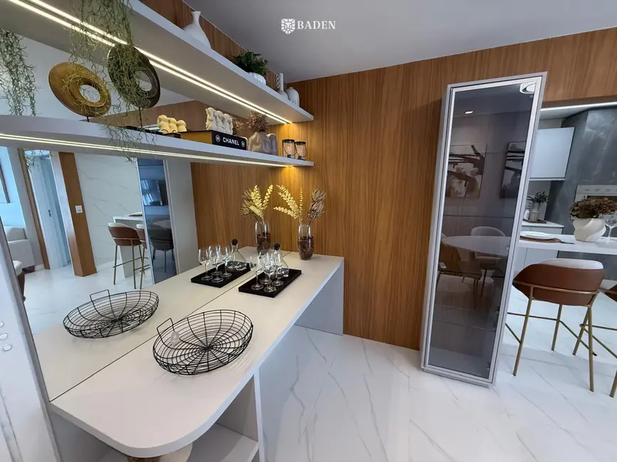 Apartamento com 3 quartos à venda, 111m2 em Centro, Balneario Camboriu - SC - imagem 6 Foto 6 de Apartamento com 3 quartos à venda, 111m2 em Centro, Balneario Camboriu - SC