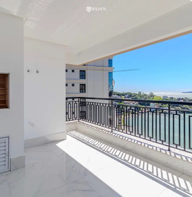 Apartamento com 3 quartos à venda, 143m2 em Itapema - SC - imagem 3 Foto 3 de Apartamento com 3 quartos à venda, 143m2 em Itapema - SC