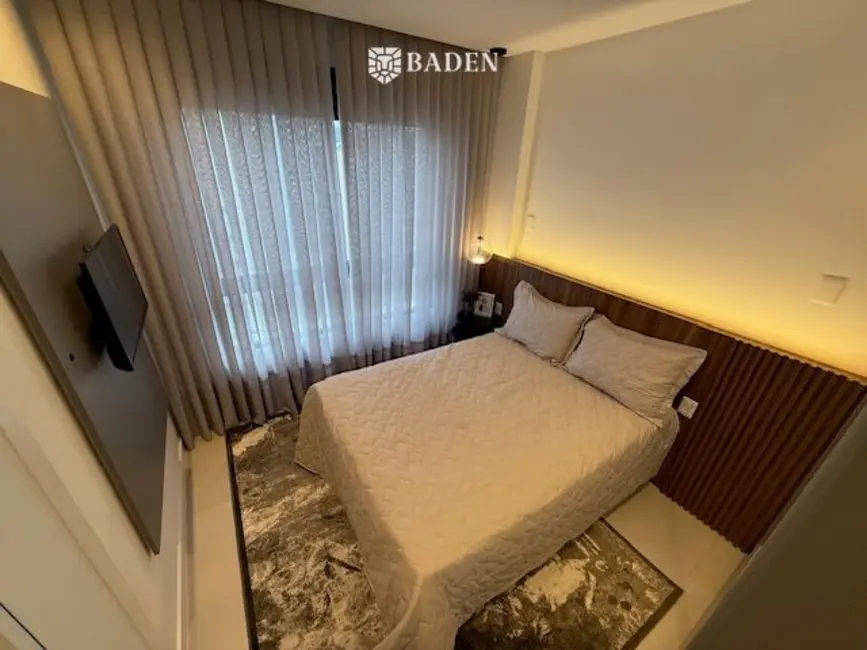 Foto 6 de Apartamento com 4 quartos à venda, 146m2 em Pioneiros, Balneario Camboriu - SC