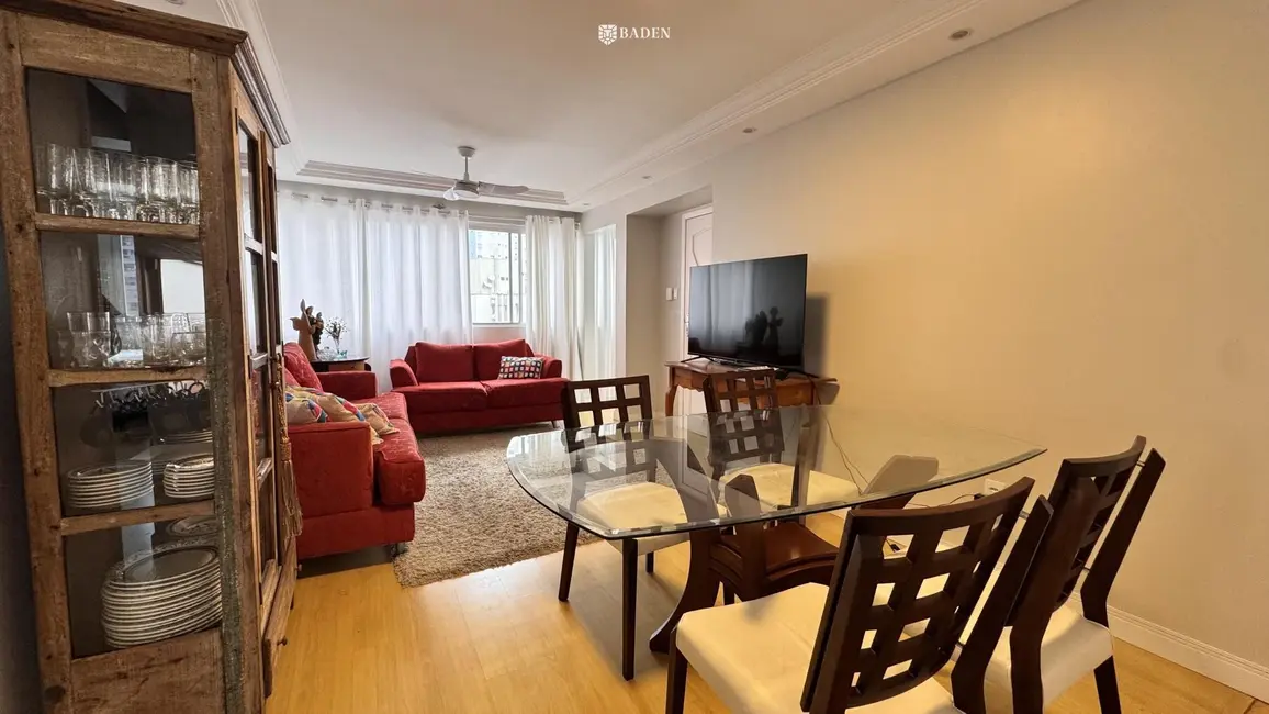 Apartamento com 3 quartos para alugar, 100m2 em Centro, Balneario Camboriu - SC - imagem 5 Foto 5 de Apartamento com 3 quartos para alugar, 100m2 em Centro, Balneario Camboriu - SC