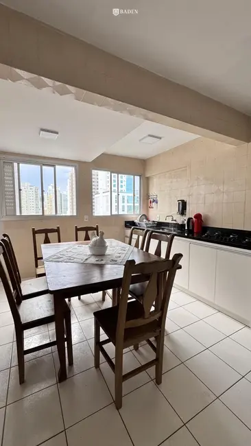 Apartamento com 3 quartos para alugar, 100m2 em Centro, Balneario Camboriu - SC - imagem 6 Foto 6 de Apartamento com 3 quartos para alugar, 100m2 em Centro, Balneario Camboriu - SC