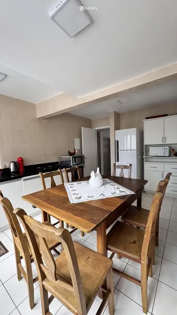 Apartamento com 3 quartos para alugar, 100m2 em Centro, Balneario Camboriu - SC - imagem 7 Foto 7 de Apartamento com 3 quartos para alugar, 100m2 em Centro, Balneario Camboriu - SC