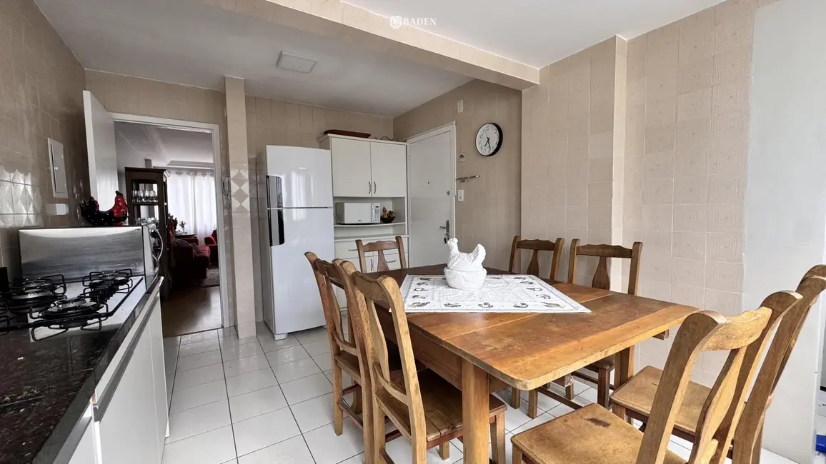 Apartamento com 3 quartos para alugar, 100m2 em Centro, Balneario Camboriu - SC - imagem 9 Foto 9 de Apartamento com 3 quartos para alugar, 100m2 em Centro, Balneario Camboriu - SC