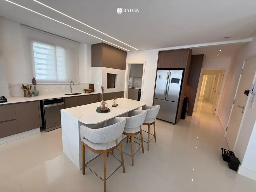 Foto 4 de Apartamento com 3 quartos à venda, 122m2 em Centro, Balneario Camboriu - SC