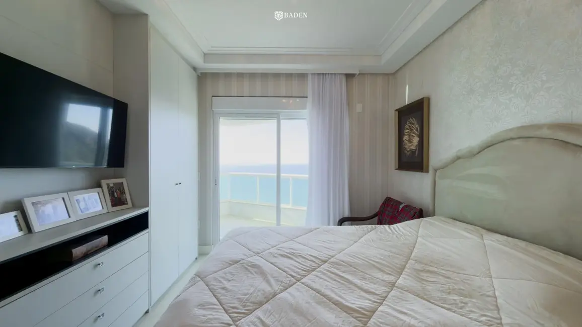Apartamento com 3 quartos à venda, 186m2 em Balneario Camboriu - SC - imagem 9 Foto 9 de Apartamento com 3 quartos à venda, 186m2 em Balneario Camboriu - SC