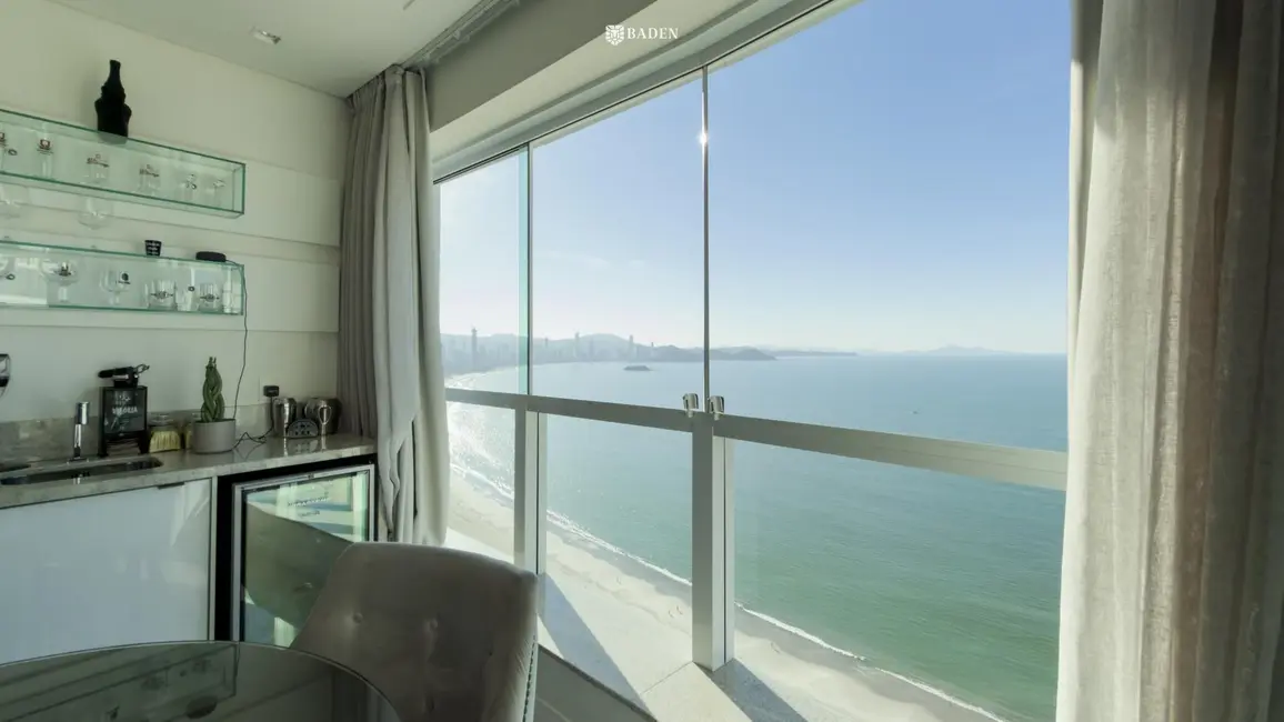 Apartamento com 3 quartos à venda, 186m2 em Balneario Camboriu - SC - imagem 3 Foto 3 de Apartamento com 3 quartos à venda, 186m2 em Balneario Camboriu - SC