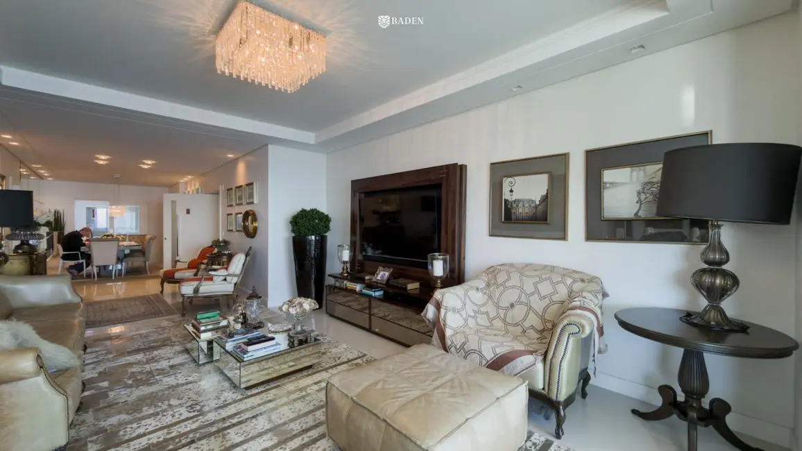 Apartamento com 3 quartos à venda, 186m2 em Balneario Camboriu - SC - imagem 7 Foto 7 de Apartamento com 3 quartos à venda, 186m2 em Balneario Camboriu - SC