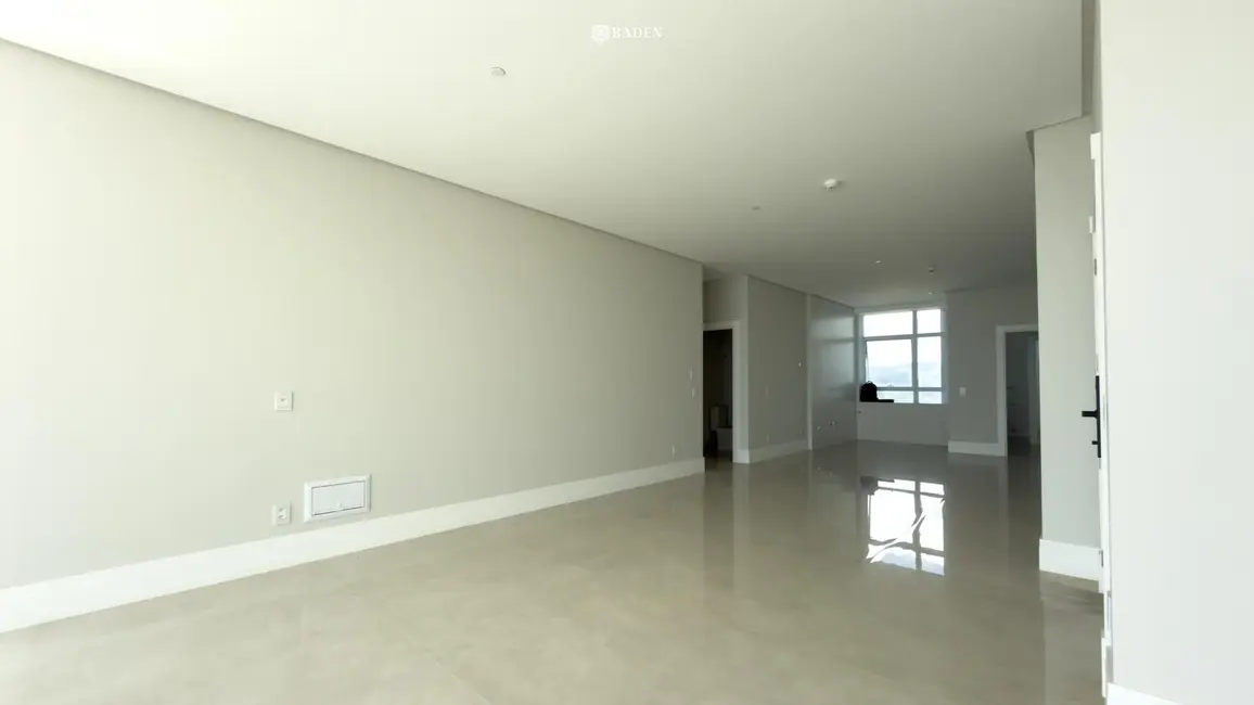 Foto 9 de Apartamento com 4 quartos à venda, 198m2 em Balneario Camboriu - SC