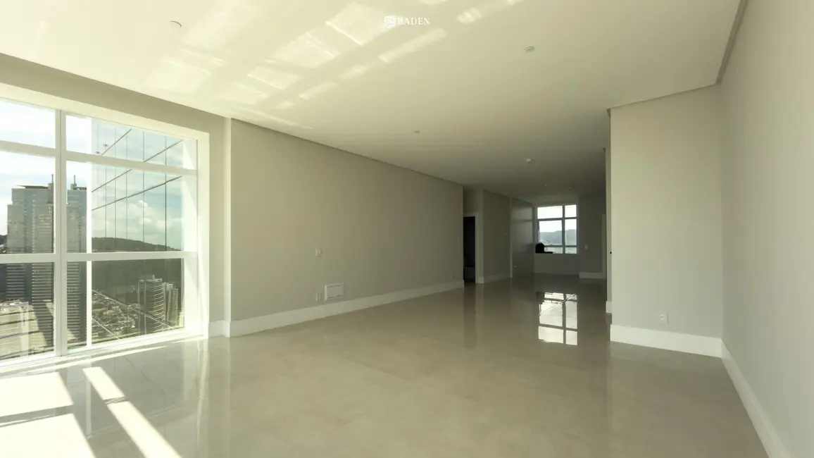 Foto 4 de Apartamento com 4 quartos à venda, 198m2 em Balneario Camboriu - SC