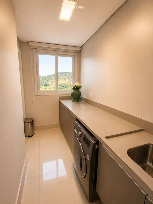 Apartamento com 3 quartos à venda, 297m2 em Centro, Balneario Camboriu - SC - imagem 9 Foto 9 de Apartamento com 3 quartos à venda, 297m2 em Centro, Balneario Camboriu - SC