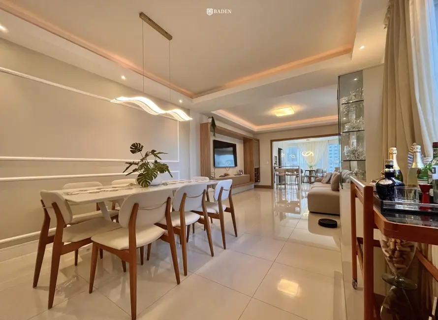 Foto 2 de Apartamento com 4 quartos para alugar, 143m2 em Centro, Balneario Camboriu - SC