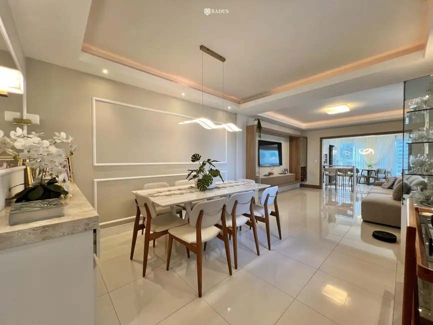 Foto 3 de Apartamento com 4 quartos para alugar, 143m2 em Centro, Balneario Camboriu - SC