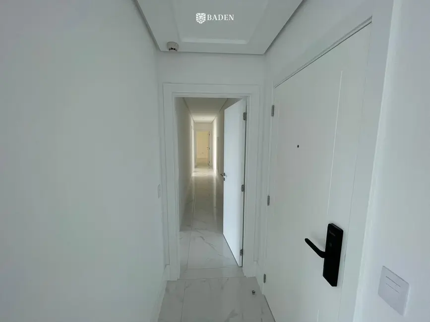 Foto 7 de Apartamento com 4 quartos à venda, 198m2 em Itapema - SC