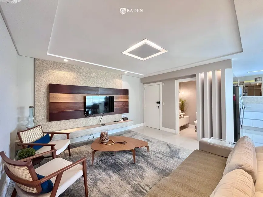 Apartamento com 4 quartos à venda, 151m2 em Centro, Balneario Camboriu - SC - imagem 1 Foto 1 de Apartamento com 4 quartos à venda, 151m2 em Centro, Balneario Camboriu - SC