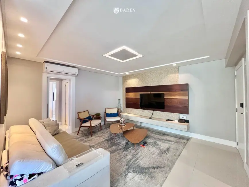 Apartamento com 4 quartos à venda, 151m2 em Centro, Balneario Camboriu - SC - imagem 3 Foto 3 de Apartamento com 4 quartos à venda, 151m2 em Centro, Balneario Camboriu - SC