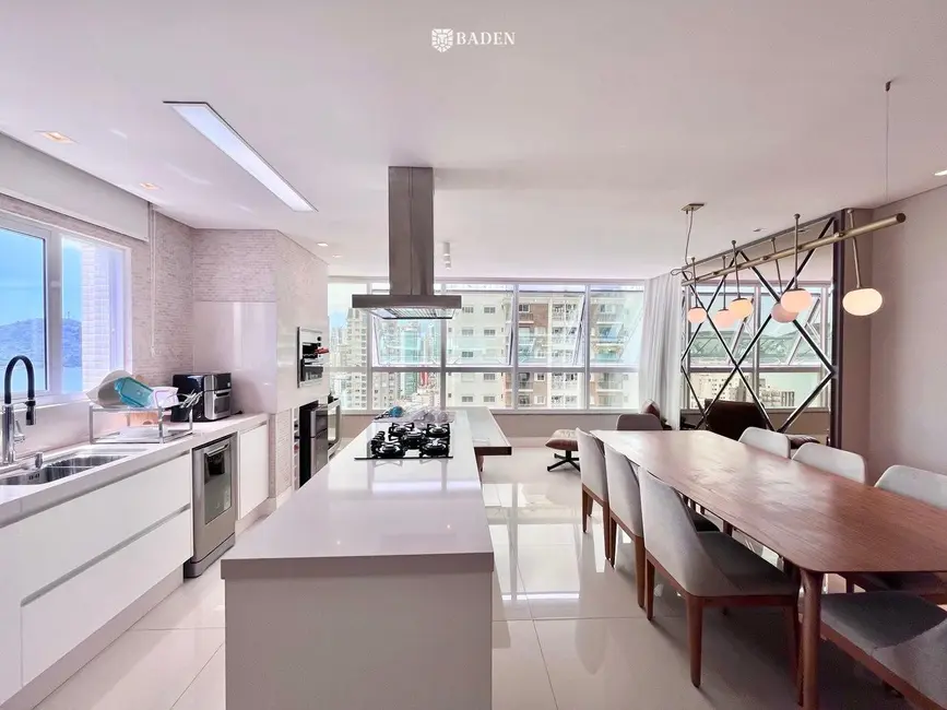 Apartamento com 4 quartos à venda, 151m2 em Centro, Balneario Camboriu - SC - imagem 5 Foto 5 de Apartamento com 4 quartos à venda, 151m2 em Centro, Balneario Camboriu - SC