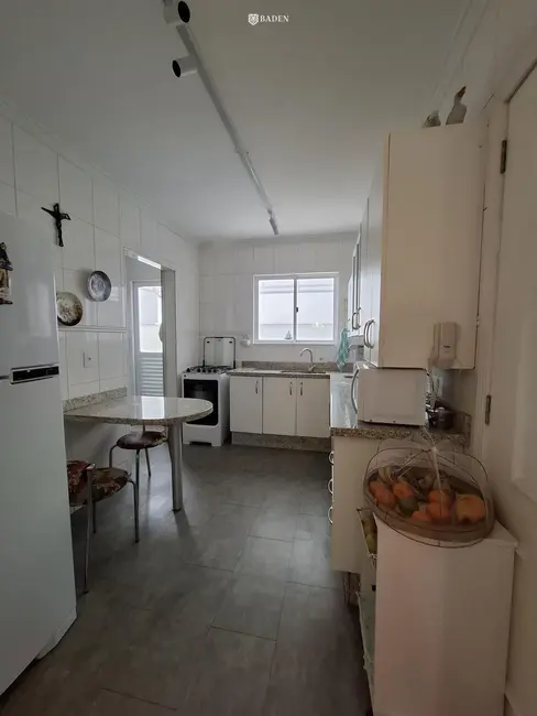 Apartamento com 3 quartos à venda, 218m2 em Centro, Balneario Camboriu - SC - imagem 3 Foto 3 de Apartamento com 3 quartos à venda, 218m2 em Centro, Balneario Camboriu - SC